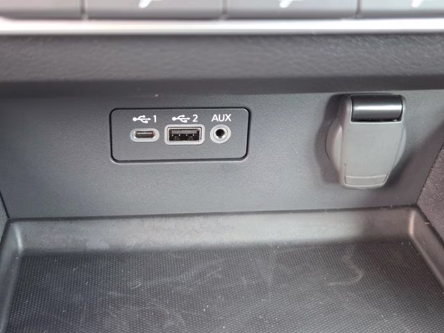 2026 Pearl White Tricoat Nissan Altima 2.5 SV FWD Sedan