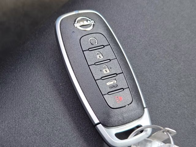 2026 Pearl White Tricoat Nissan Altima 2.5 SV FWD Sedan