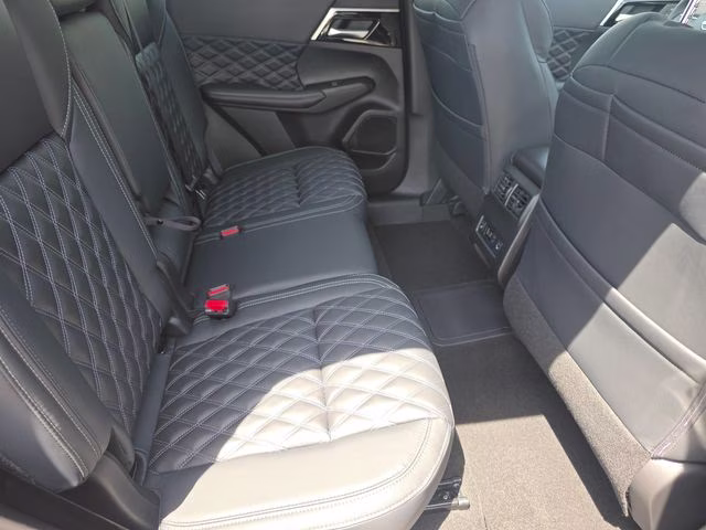 2026 Moonrock Gray Nissan Rogue Plug-In Hybrid Platinum AWD SUV