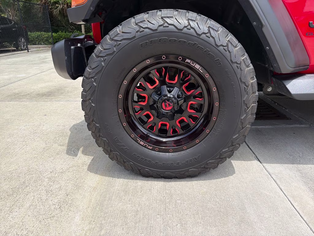 2023 Firecracker Red Clearcoat Jeep Gladiator Sport 4X4 Truck