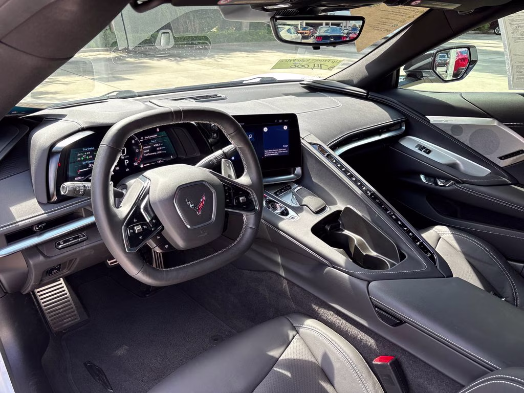 2024 Arctic White Chevrolet Corvette Stingray RWD Coupe