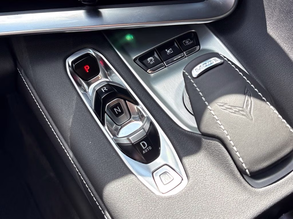 2024 Arctic White Chevrolet Corvette Stingray RWD Coupe