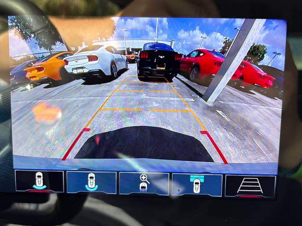 2024 Arctic White Chevrolet Corvette Stingray RWD Coupe