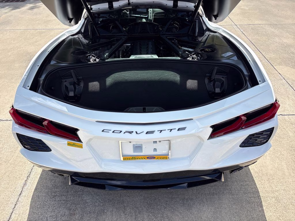 2024 Arctic White Chevrolet Corvette Stingray RWD Coupe