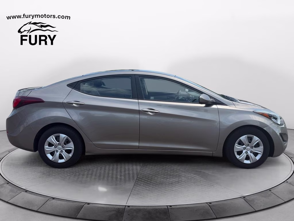 2016 Desert Bronze Hyundai Elantra SE FWD Sedan