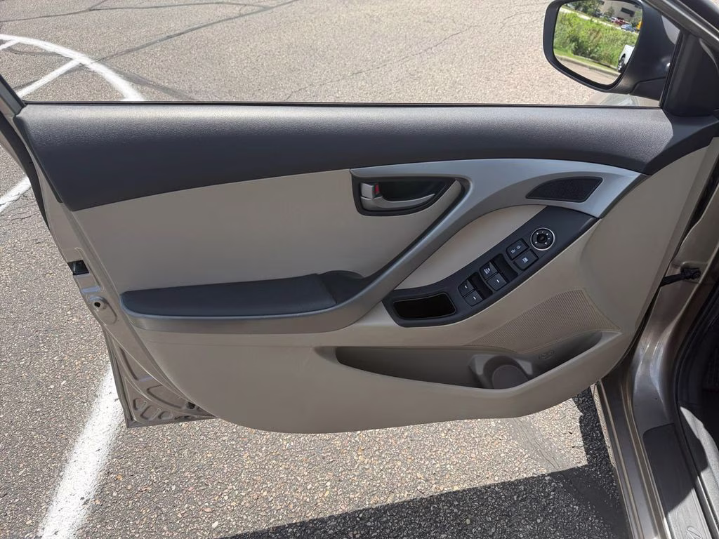 2016 Desert Bronze Hyundai Elantra SE FWD Sedan