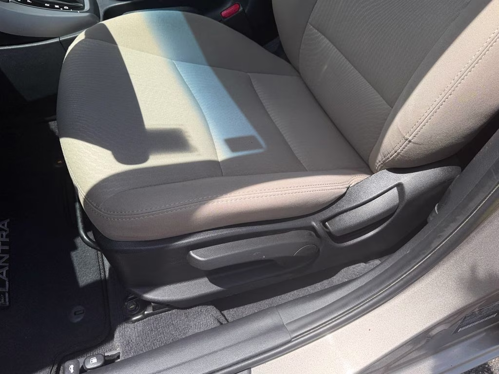 2016 Desert Bronze Hyundai Elantra SE FWD Sedan