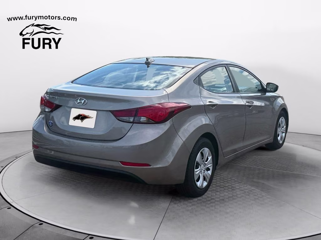 2016 Desert Bronze Hyundai Elantra SE FWD Sedan