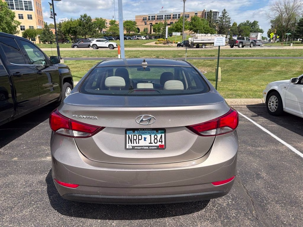 2016 Desert Bronze Hyundai Elantra SE FWD Sedan
