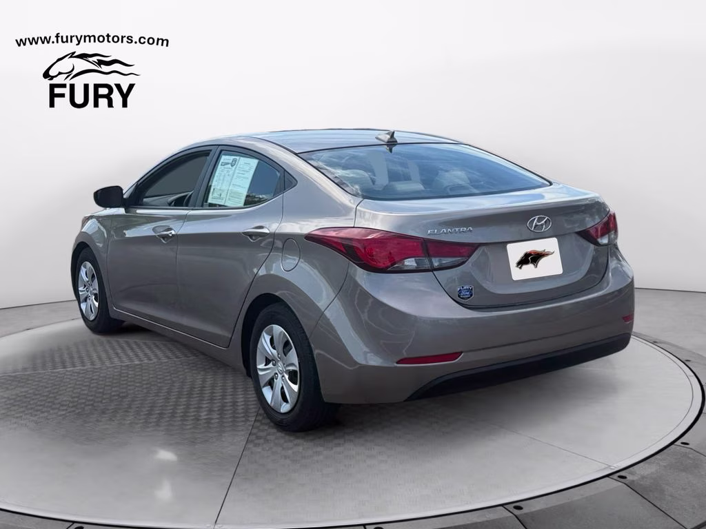 2016 Desert Bronze Hyundai Elantra SE FWD Sedan