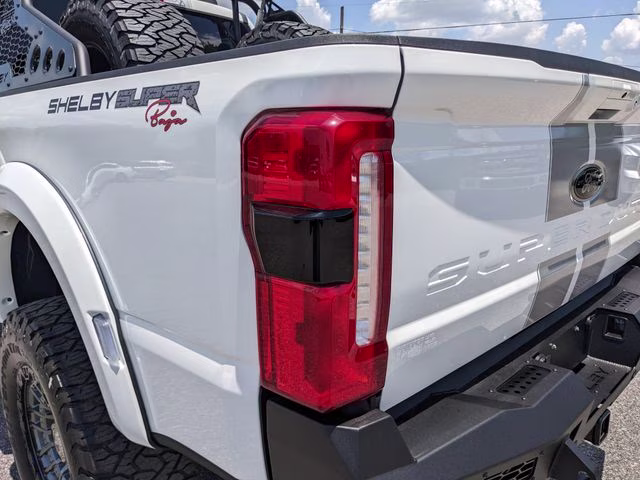 2026 Star White Metallic Tri-Coat Ford Super Duty F-250 SRW Lariat 4X4 Truck