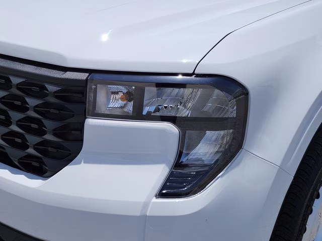 2026 Oxford White Ford Maverick XL FWD Truck