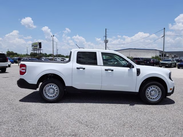 2026 Oxford White Ford Maverick XL FWD Truck