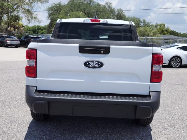 2026 Oxford White Ford Maverick XL FWD Truck