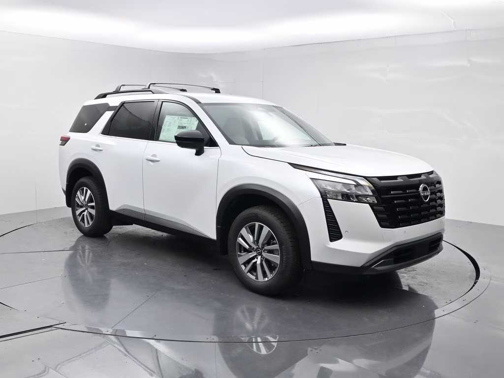 2026 Everest White Pearl Tricoat Nissan Pathfinder SL FWD SUV
