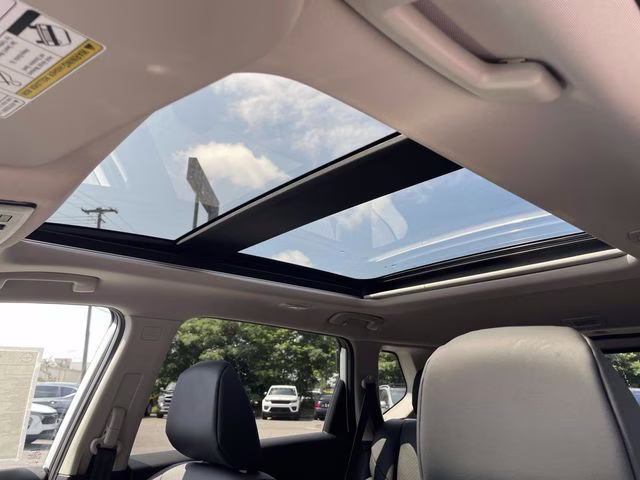 2026 Everest White Pearl Tricoat Nissan Rogue Dark Armor FWD SUV