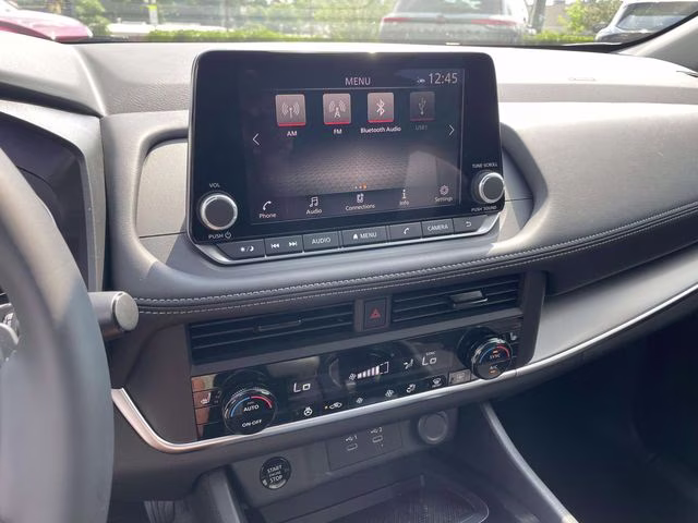 2026 Everest White Pearl Tricoat Nissan Rogue Dark Armor FWD SUV