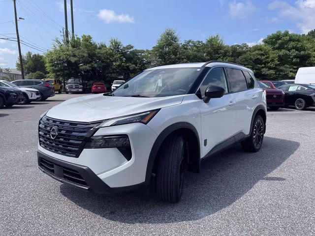 2026 Everest White Pearl Tricoat Nissan Rogue Dark Armor FWD SUV