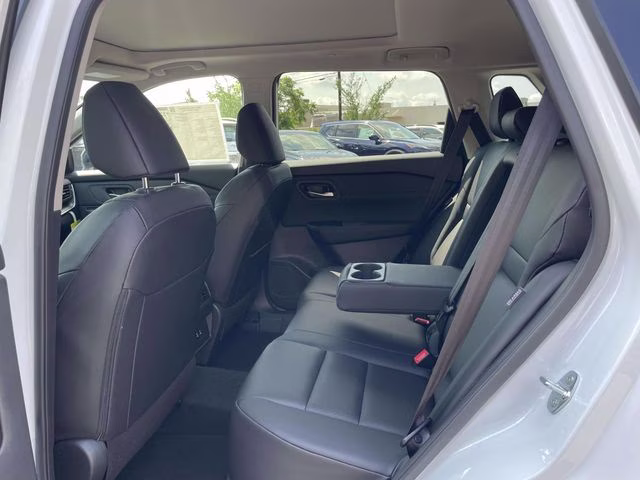 2026 Everest White Pearl Tricoat Nissan Rogue Dark Armor FWD SUV