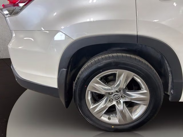 2016 Blizzard Pearl Toyota Highlander Limited AWD SUV