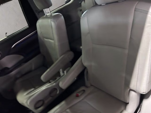 2016 Blizzard Pearl Toyota Highlander Limited AWD SUV