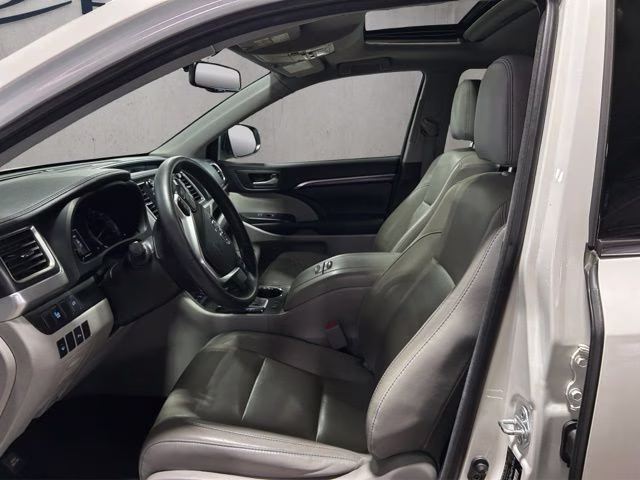 2016 Blizzard Pearl Toyota Highlander Limited AWD SUV