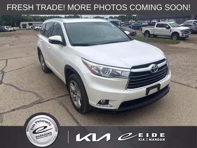 2016 White Toyota Highlander Limited AWD SUV