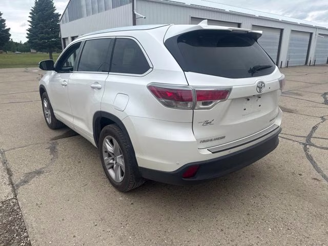 2016 White Toyota Highlander Limited AWD SUV