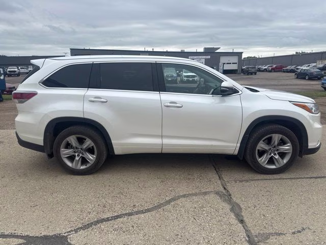 2016 White Toyota Highlander Limited AWD SUV