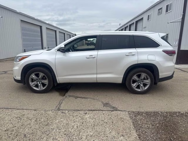 2016 White Toyota Highlander Limited AWD SUV