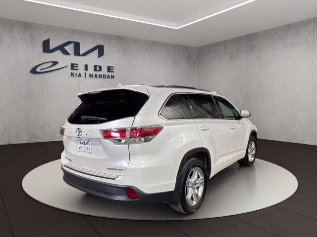 2016 Blizzard Pearl Toyota Highlander Limited AWD SUV