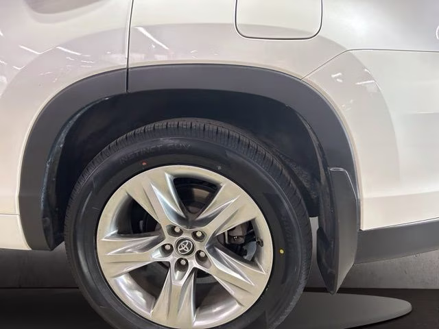 2016 Blizzard Pearl Toyota Highlander Limited AWD SUV