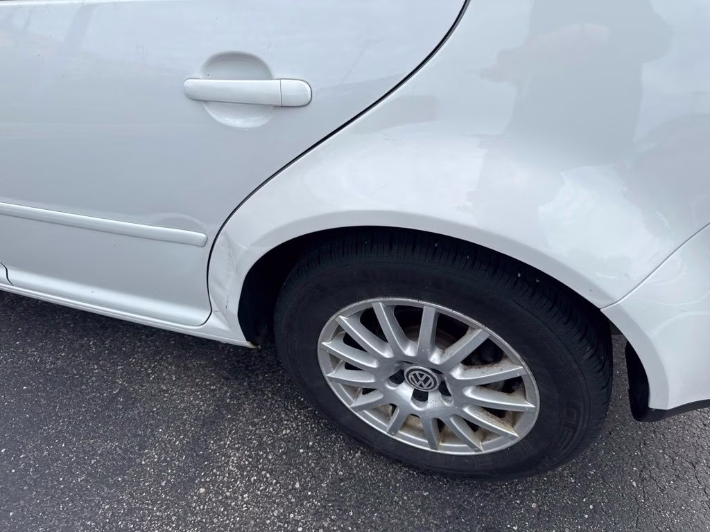 2005 White Volkswagen Golf GLS FWD Hatchback
