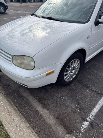 2005 White Volkswagen Golf GLS FWD Hatchback