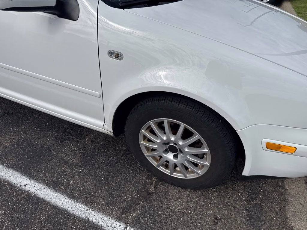 2005 White Volkswagen Golf GLS FWD Hatchback
