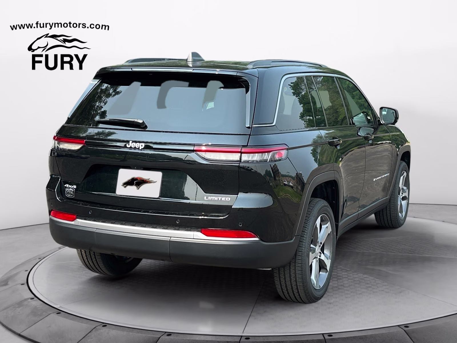 2026 Diamond Black Crystal Pearlcoat Jeep Grand Cherokee Limited 4X4 SUV
