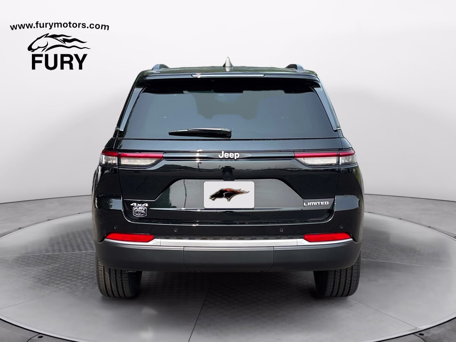 2026 Diamond Black Crystal Pearlcoat Jeep Grand Cherokee Limited 4X4 SUV