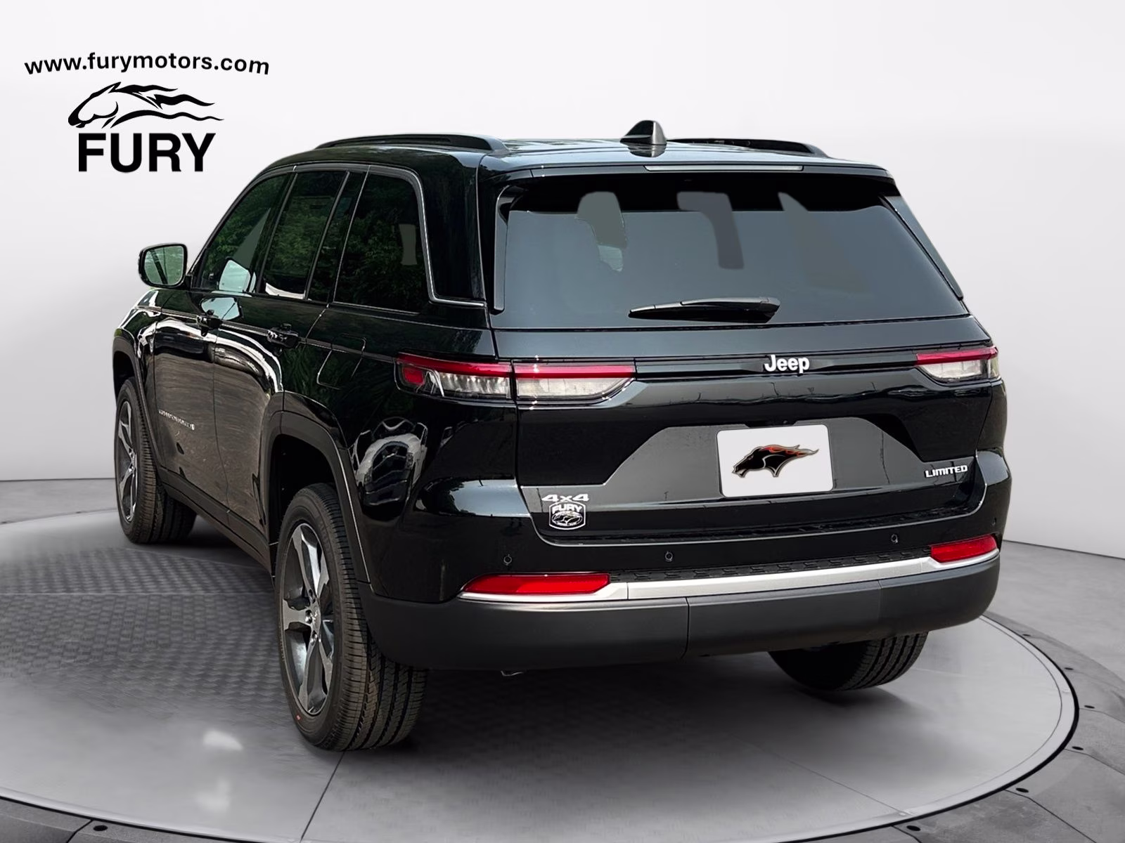 2026 Diamond Black Crystal Pearlcoat Jeep Grand Cherokee Limited 4X4 SUV