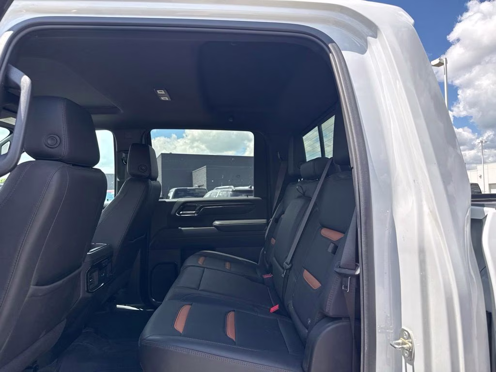 2024 Summit White GMC Sierra 2500HD AT4 4X4 Truck