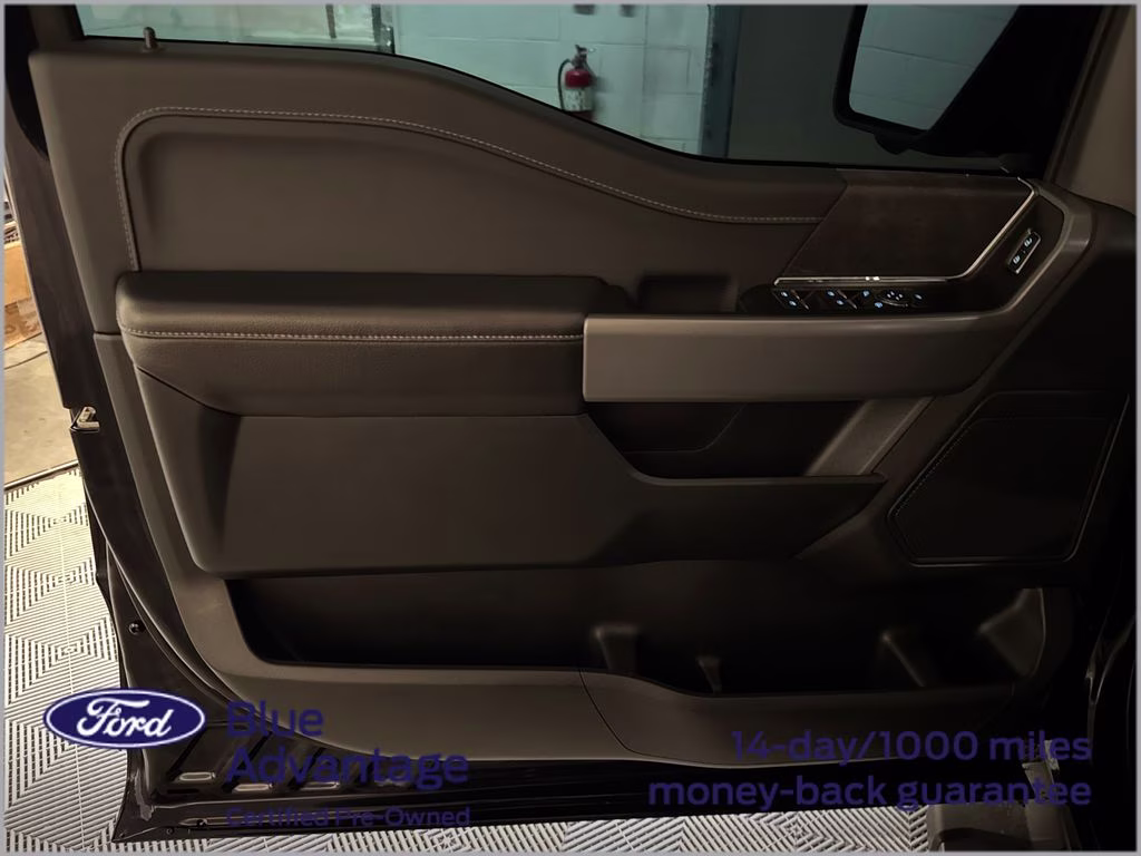 2025 Antimatter Blue Metallic Ford F-150 XLT 4X4 Truck