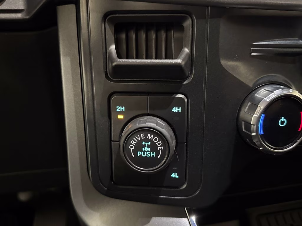 2025 Antimatter Blue Metallic Ford F-150 XLT 4X4 Truck