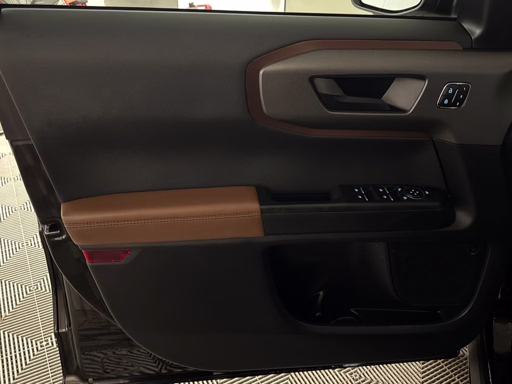 2025 Shadow Black Ford Bronco Sport Outer Banks 4X4 SUV