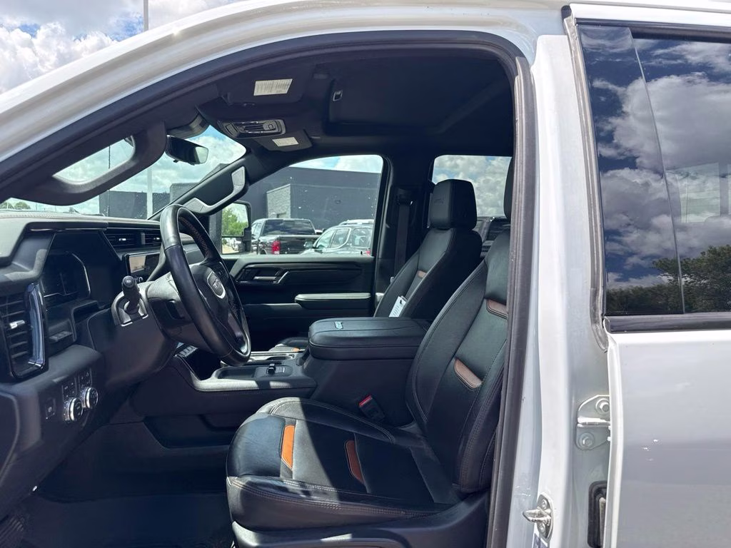 2024 Summit White GMC Sierra 2500HD AT4 4X4 Truck