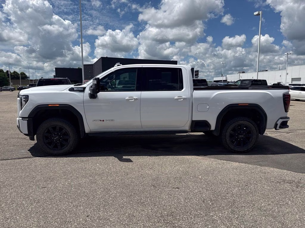 2024 Summit White GMC Sierra 2500HD AT4 4X4 Truck