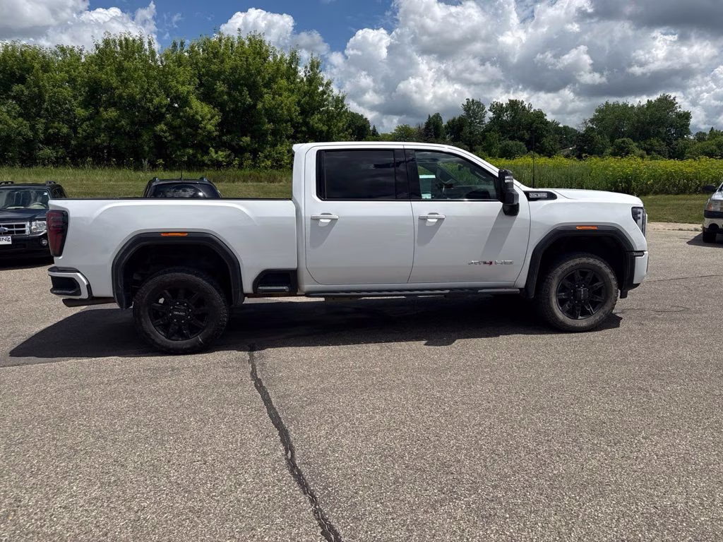 2024 Summit White GMC Sierra 2500HD AT4 4X4 Truck