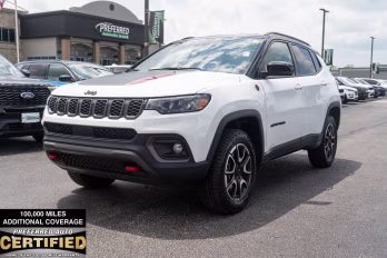 2024 Bright White Clearcoat Jeep Compass Trailhawk 4X4 SUV