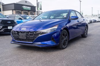 2023 Intense Blue Hyundai Elantra SEL FWD Sedan