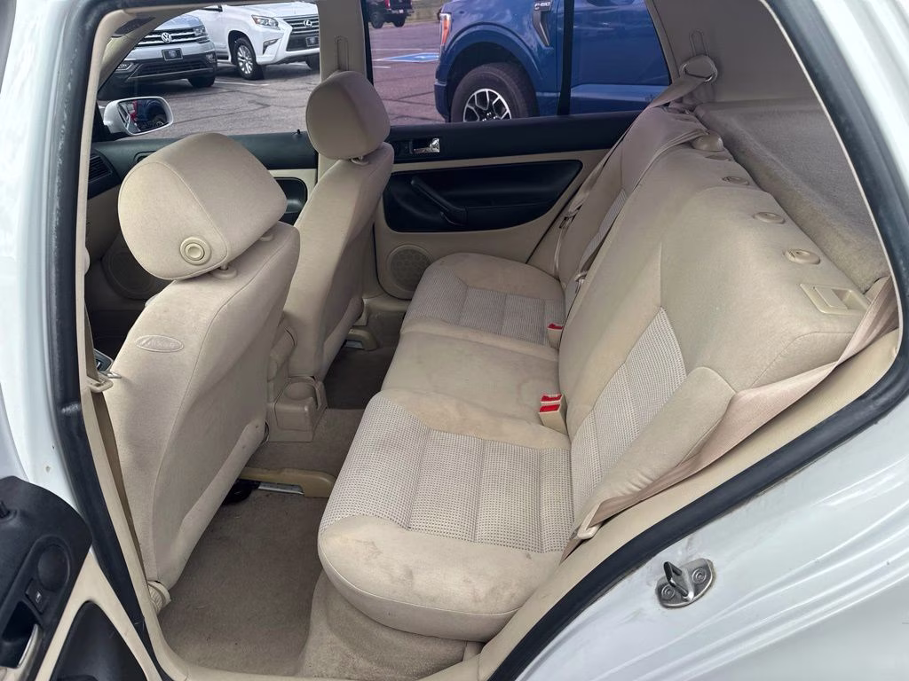 2005 White Volkswagen Golf GLS FWD Hatchback