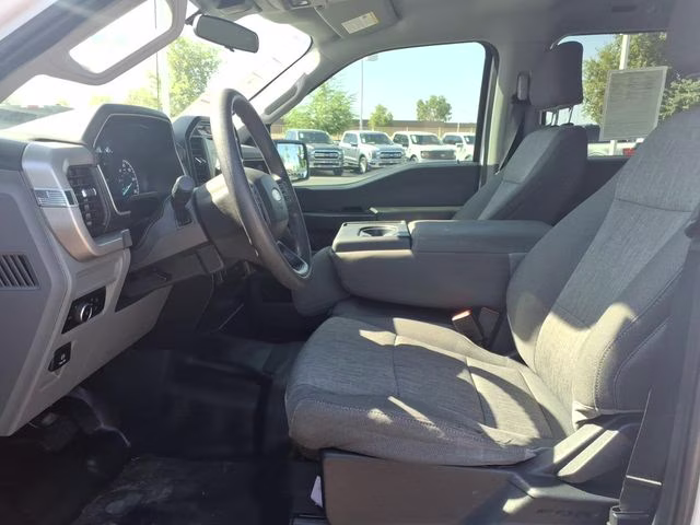 2023 Oxford White Ford F-150 XL 4X4 Truck