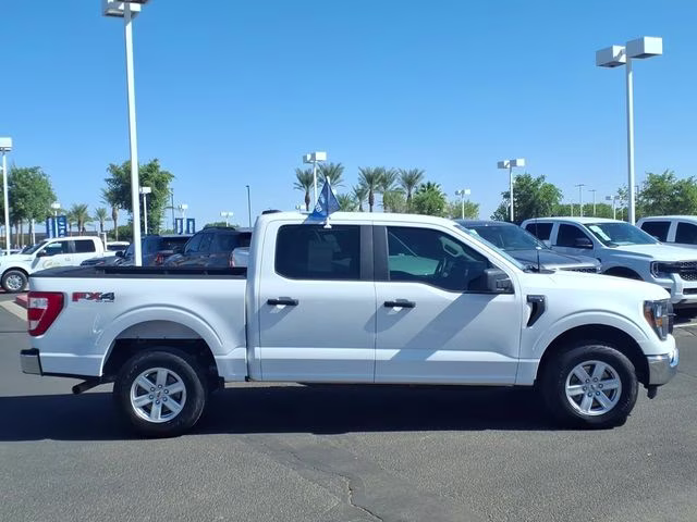 2023 Oxford White Ford F-150 XL 4X4 Truck